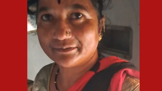 Hintli Asyalı desi iki çift birlikte sert sikişiyor dörtlü seks videosu