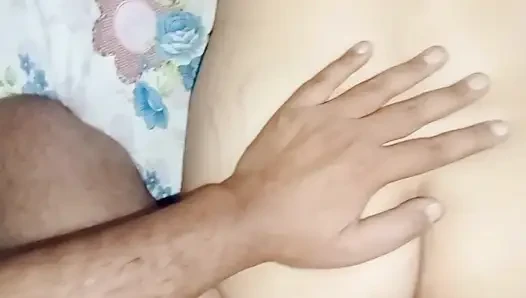 Göte anal boşalmaya çalışıyorum