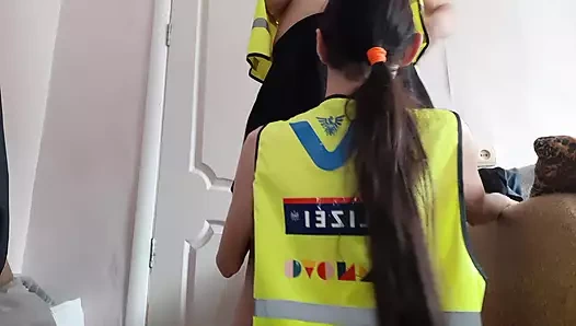 İki polis kızı sert sikişiyor