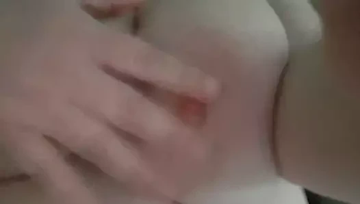 Büyük memeler sutyen serbest bırakıldı