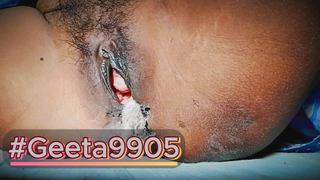 Cute Girl Masturbates In The Bathroom Indian Hot Bhabhi Ne Chut Me Fingering Kar Pani Nikala (Hindi Audio)