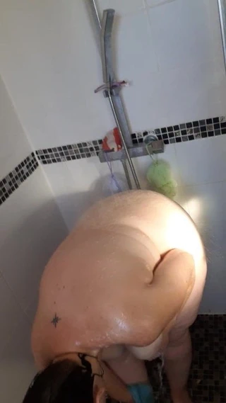 Douche bbw