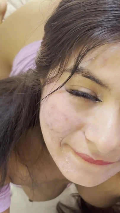 Мои пальцы игривы в моей киске