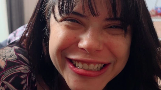 Onun için aylık hediyem... Ve buna bayıldı