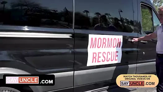 Muscle iri parça alır genç damızlık içine the kurtarma minibüsü