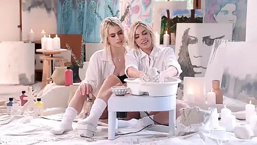 Slayed Allie Nicole Jill Kassidy'yi götü ve amcığıyla kapatıyor