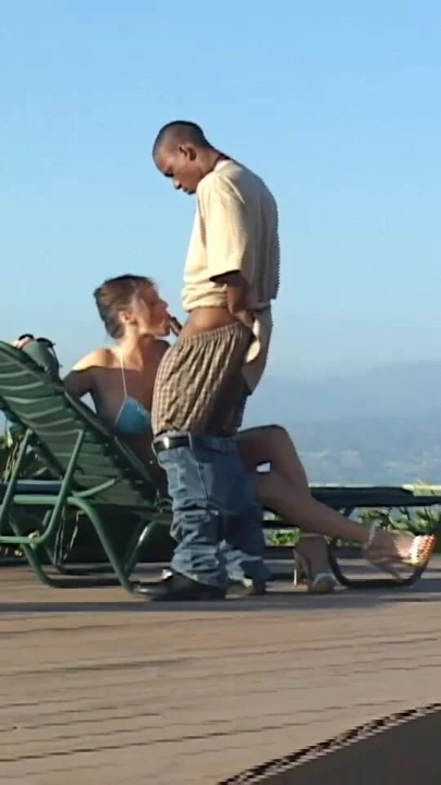 "Bu siyah yarak ilk kez beyaz bir amcığı sikiyor!"