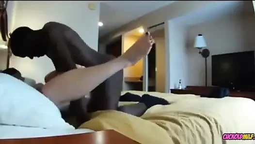 Aldatılan orta yaşlı seksi kadın - gavat orta yaşlı seksi kadın hepimiz gavat oyunu hakkındayız. Arkadaşlarım ve ben sert eş değiştirenleriz ve tanışmak isterim