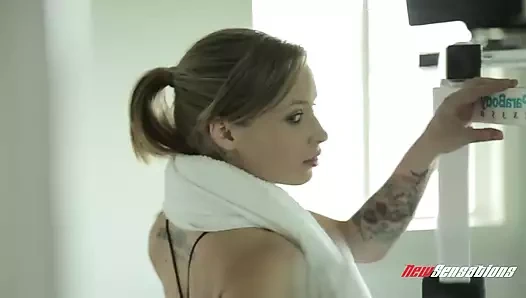 Alyssa branch - bebeğin siyah bir yarağa ihtiyacı var