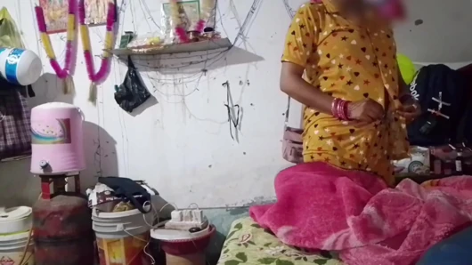 Yeni evli baldızın penisi elinden su aldı, desi seksi video, seksi video, seks videosu.