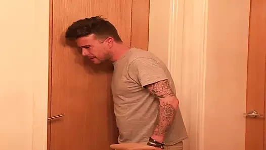 Üvey kız kardeşim edepsiz bir sürtük