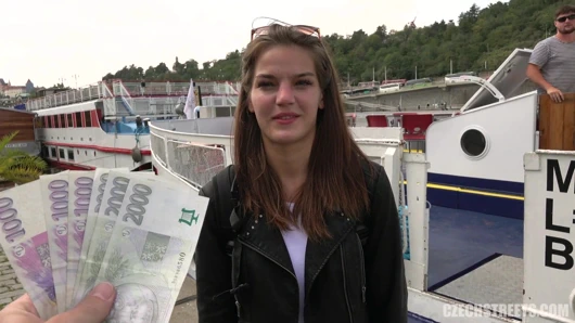 Çek sokakları - şimdiye kadarki en ürperen kız