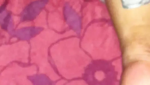 İngiliz cüruf cum onu ​​örtmek için erkekler bir que istiyor