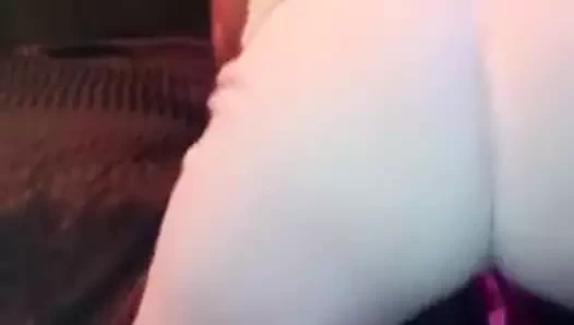 Götümü sallıyor :)