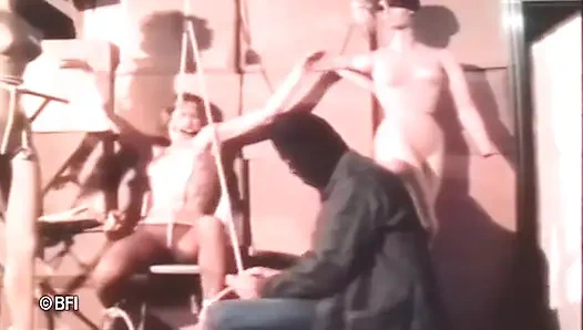 İtaatkar esaret bebekleri - ses yerine müzik