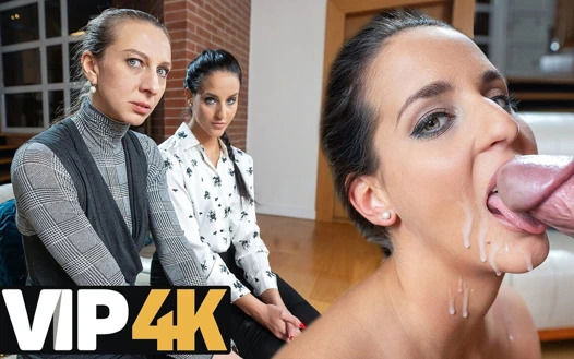 La pianiste'nin ellerinde yarak daha büyük görünüyor