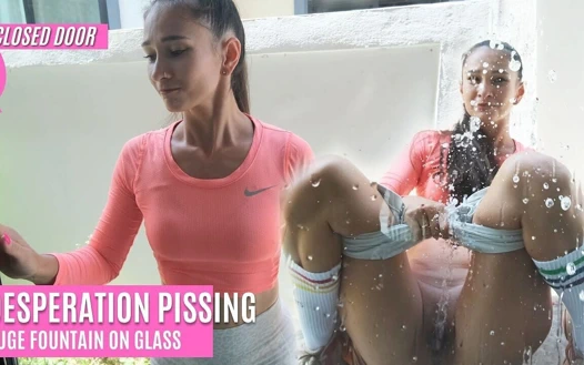 Cam Kapıya Büyük Çaresizlik Çiş