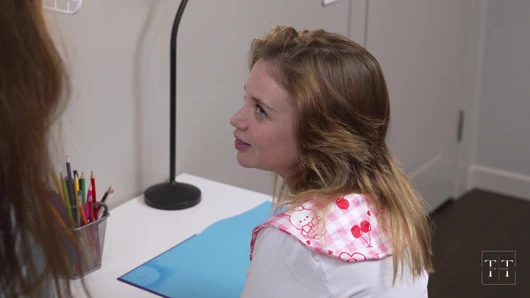 Çok kötü bir kız olmuşsun Bella! Üvey baba Tim seni cezalandıracak