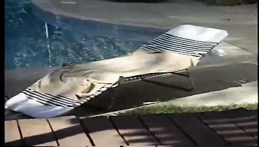 onun kuyruğunda sıcak