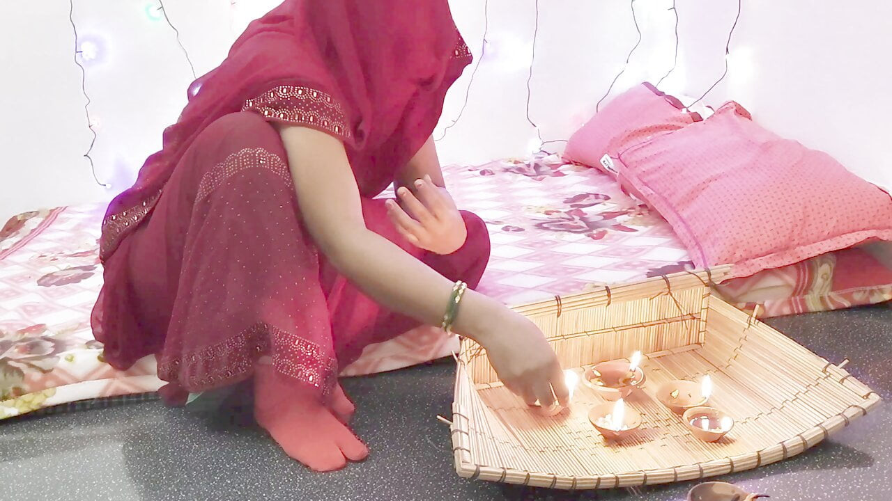 erkek arkadaşı ile Dipawali tatil seks. güzel hint köyü yenge gerçekten sıcak seks