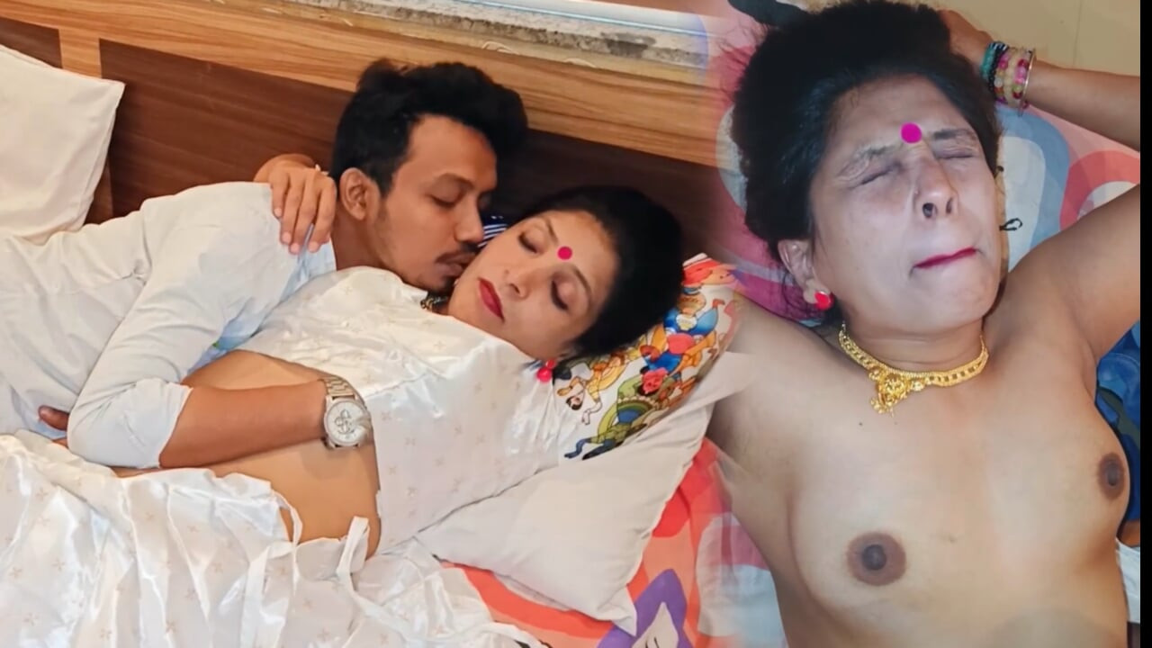 Stepbrother ne stepsister ko bahla fusla ke pel diya