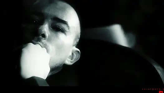 Honey Demon yeni bir sevgili buluyor