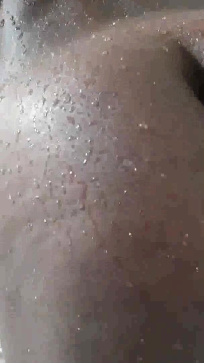 Bacaklar ayaklar ve ayak kabarcık ganimet showering milf tam çıplak popo çıplak sokak kedi bölüm 2 | Klip 1