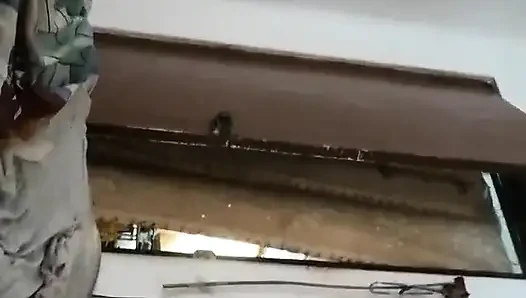 Mastürbasyon yaparken üvey annem içeri giriyor