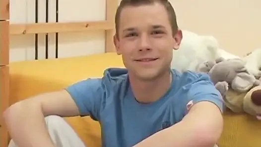 Pembe iç çamaşırlı mark