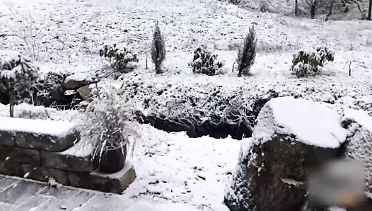 Siktir et ile twinks içinde bir jakuzide kışın