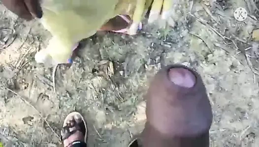 Gao ki desi bhabi ko khet beni mota kala lund chusvaya