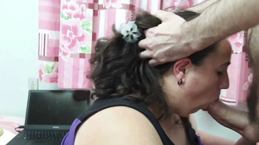 Amatör çift hardcore oral seks ağzına boşalmak