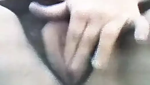 Karım dava onu kedi ile oynuyor