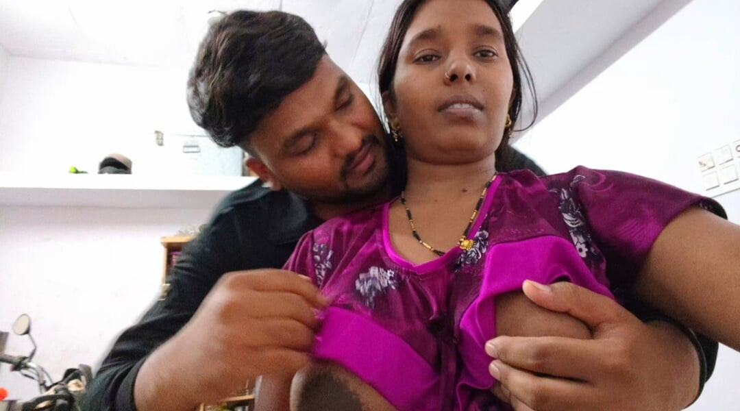 Desi bhabhi aaur padosi ladka dono sex kar rahe he - hot bhabhi romantic fuking.