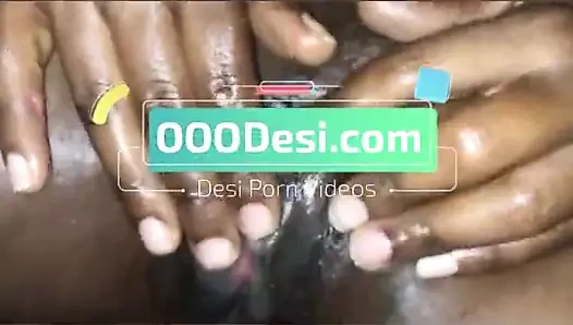 üvey oğlu ile Sri lankalı teyze