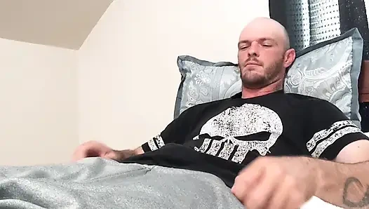 Yatakta biraz gerginliği serbest bırakıyor