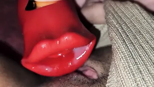Powerful toy that eats, my pussy, it reached heaven and gives me an orgasm