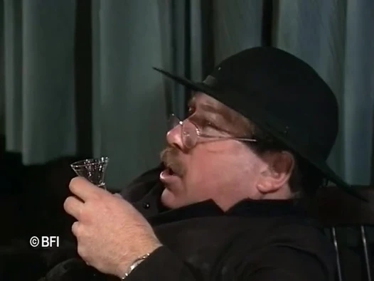 Xkiss - café tramhalt bölüm 5