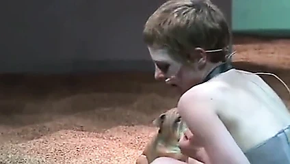 Lenz rifrazione küçük meme ucunu dışarı atıyor