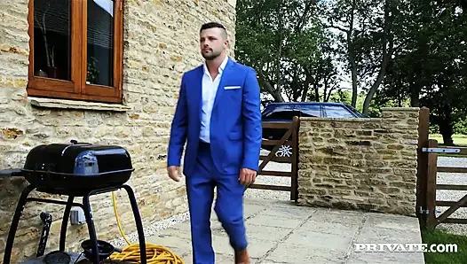 Büyük memeli sarışın Sienna ilk randevusunda dölleniyor