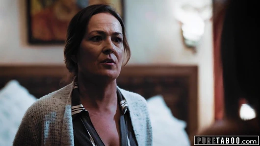 Saf tabu, kyler quinn üvey anne ve üvey babasıyla yakalandı