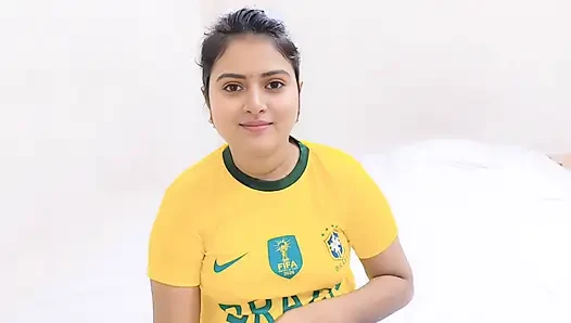 Üvey erkek kardeş bir futbol maçına bahis oynarken güzel üvey kız kardeşini sikiyor. (tam bangla ses)