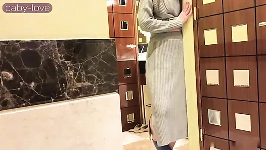 Daha fazlasını arayan yalnız bir kalp. Arzularını görmezden gelemeyen bekar anne