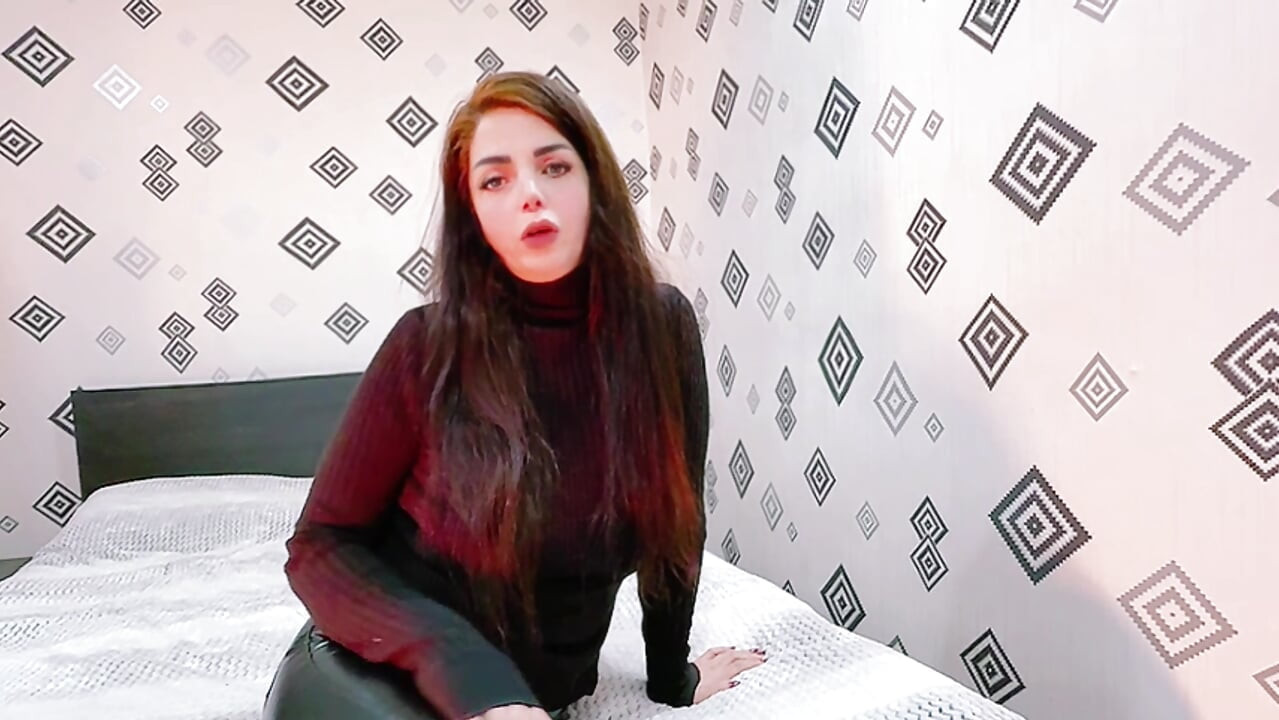 Aldatan evli kadının kız kardeşi ve pembe amının içine boşalıyor - baştan çıkarılan baldız