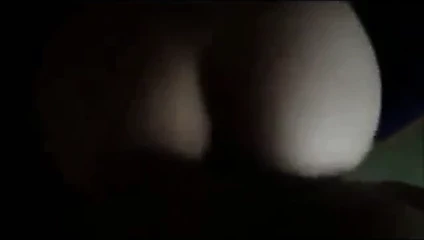 Gerçek ev yapımında evli kadın