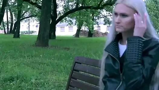 naylon çorap sarışın kız