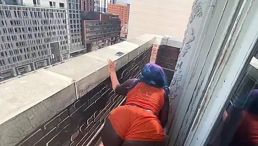 Turunculu büyük göt sikiliyor