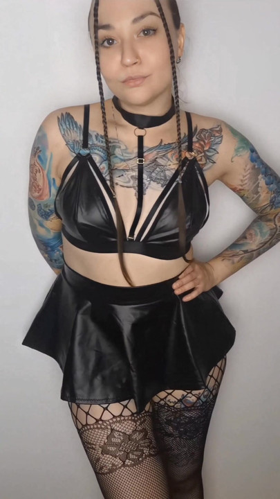 Instagram modeli resmi Pink_Hurricane_ ifşa