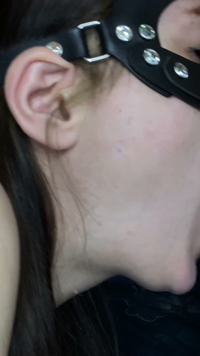 A green-eyed neighbor came to visit for salt, but it turned out she needed my hot pulsating sperm in her mouth | Clip 2