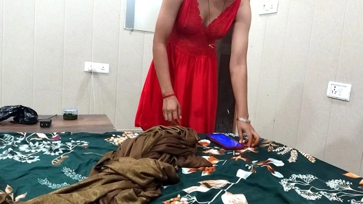 Bir arkadaşının kız kardeşini gezmeye çıkarma bahanesiyle, oyo bir arkadaşının kız kardeşinin seks desi domaltmalı seks hintli